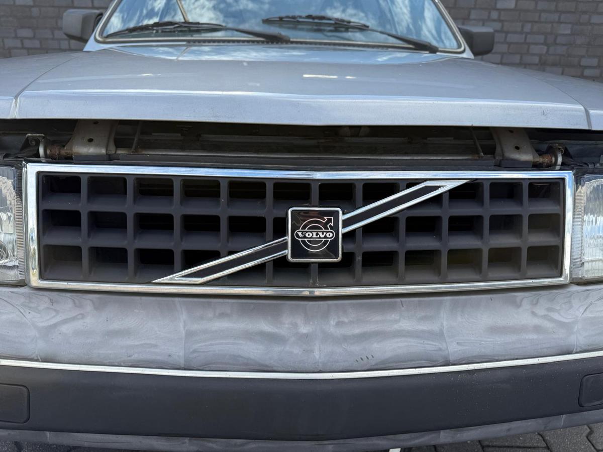 Volvo 340 original Kühlergrill Grill verchromt BJ86